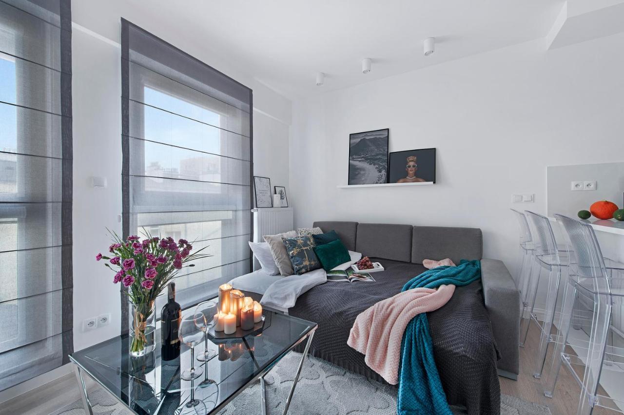 Plac Bankowy Serviced Apartments Warschau Exterior foto